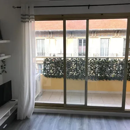 Centre Garibaldi Port *